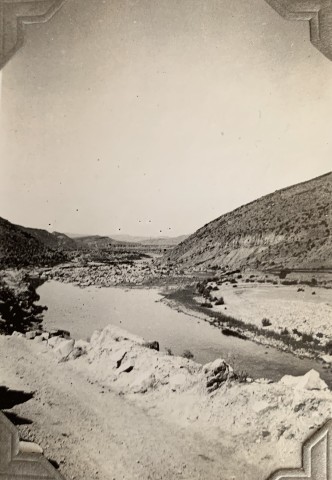 John Drinkwater, Views from the Shiraz to Bushehr road, 1934