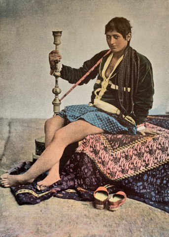 Antoin Sevruguin, Persane fumant le kalgan, 1897