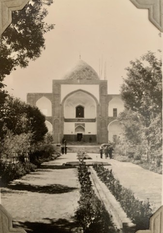 John Drinkwater, Imāmzādeh Maḥroq mosque and tomb of Omar Khayyam in Neyshābūr, 1934