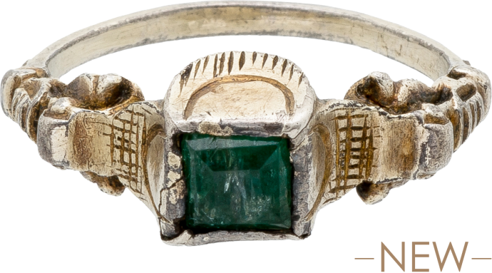 Renaissance-Style Ring with Emerald