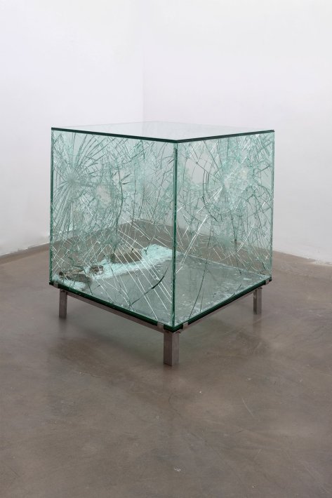 Sarah van Sonsbeeck, One cubic meter of broken silence, 2009