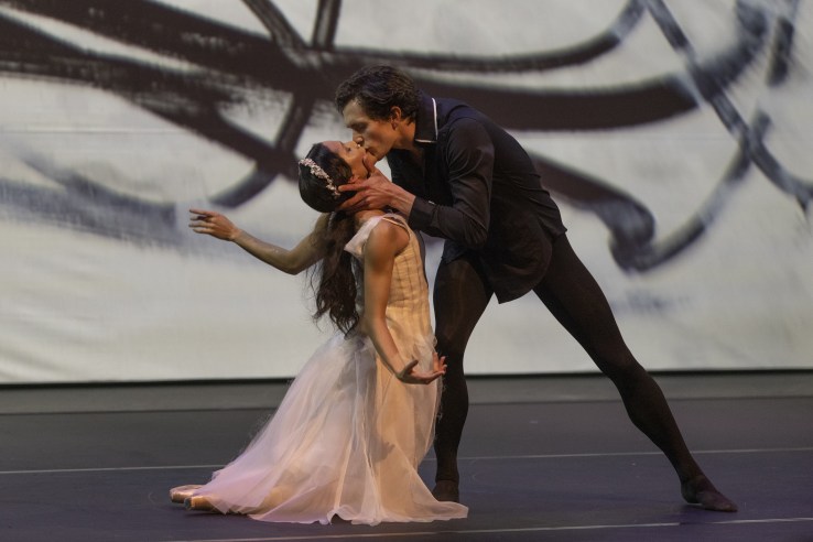 William Bracewell and Francesca Hayward performing, with backdrop by Armstrong-Jones ©The Frederick Ashton Foundation photograph by Andrej Uspenski