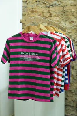 Camisa Educação, Nº 69 Escola é fábrica , 2016