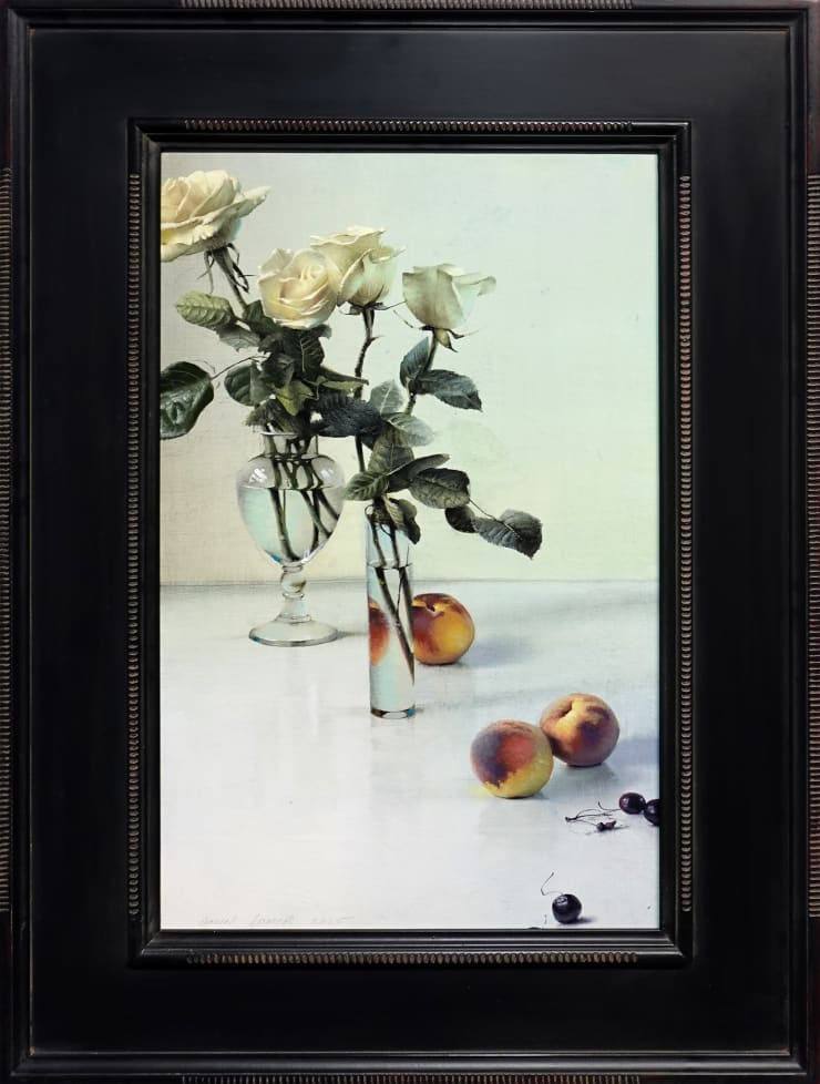 Daniel Sprick, White Roses and Peaches, 2025