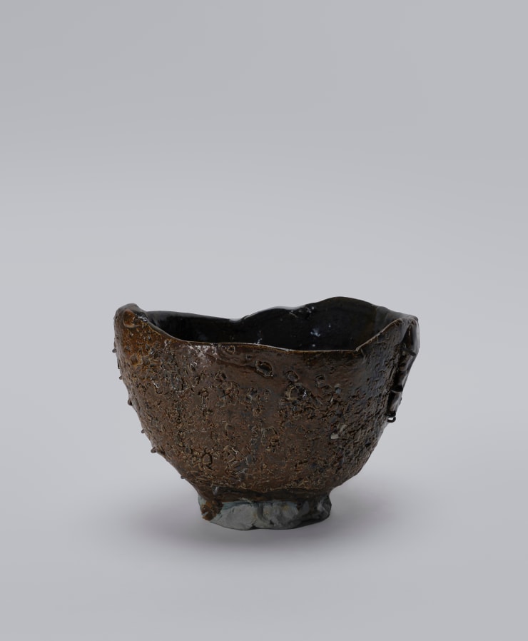Masatomo Toi Shizen, 2024 Ceramic and metal kiln wire 12.5 × 17 × 16 cm