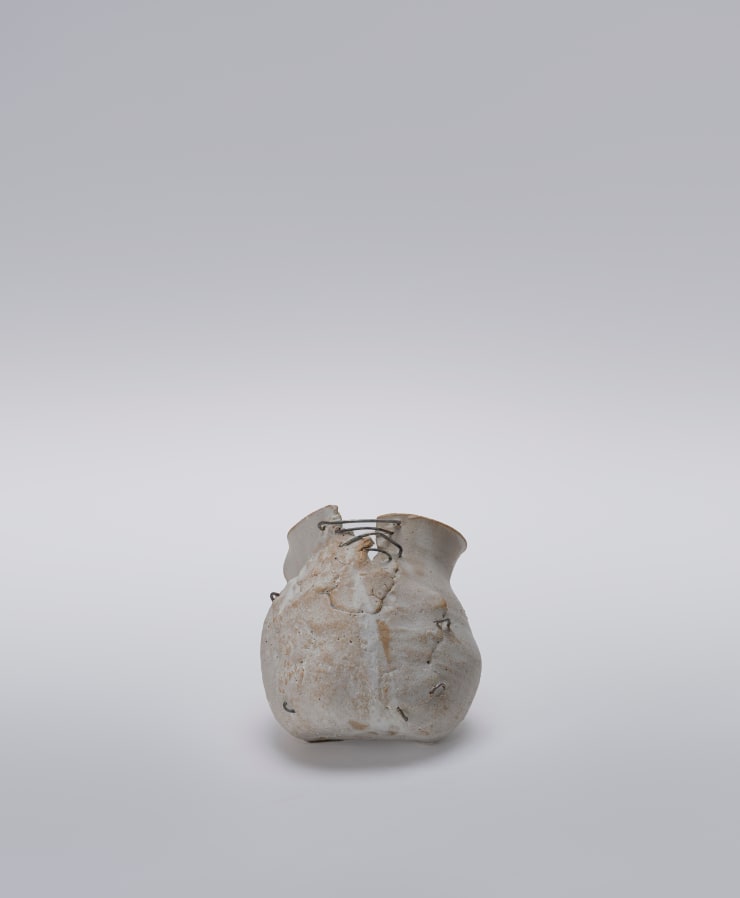 Masatomo Toi Tsugi Hagi #Recumbent, 2024 Ceramic and metal kiln wire 15 × 13 × 15 cm