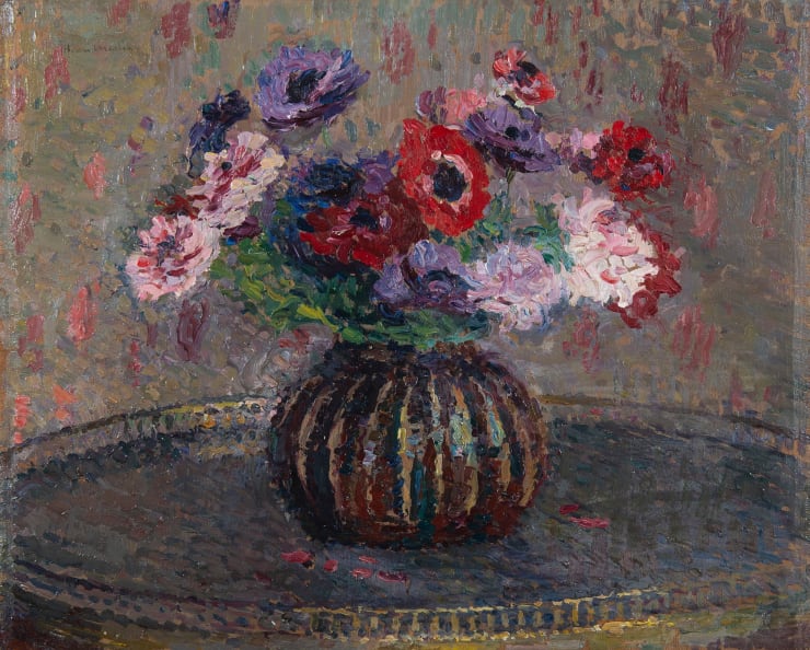 Henri Martin (1860-1943), Anémones dans un vase Dalpayrat sur une table bouillotte