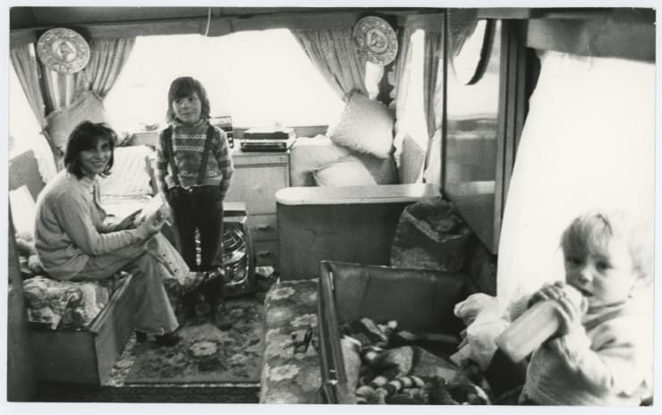 Jo Spence, Gypsies (inside a caravan), 1974