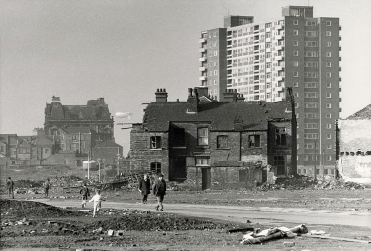 Shirley Baker Salford, 1964 Vintage gelatin silver print 19.8 x 29 cms 7 3/4 x 11 3/8 ins