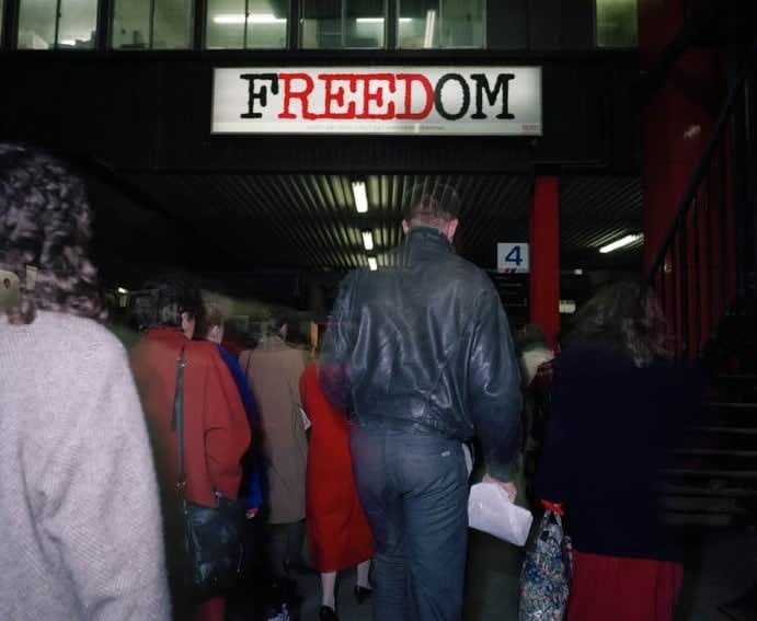 Anna Fox, Work Stations, Charing Cross Station (1), 1988