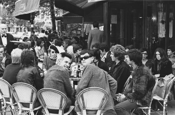 Caroline Coon, The Sex Pistols and their fans meet up at The Deux Magots brasserie, the day after their first gig abroad. Paris., 1976