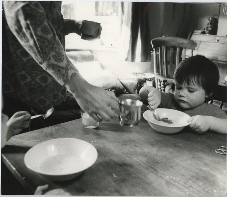 Jo Spence, Gypsies (inside a caravan), 1974