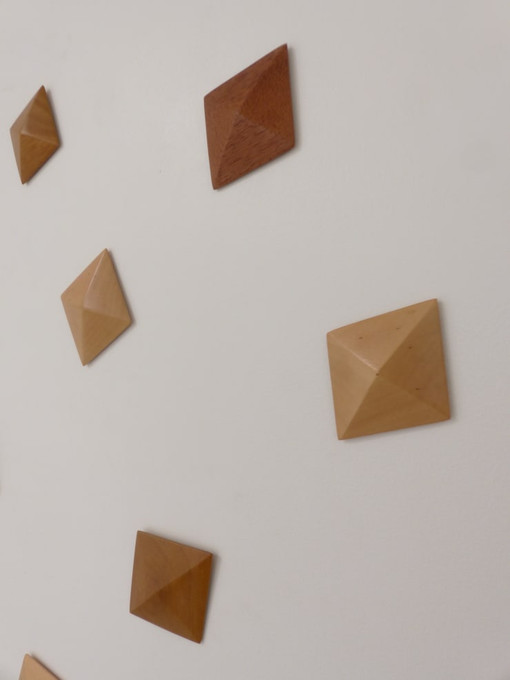 Jean Servais Somian, Installation murale"Constellation", 2019