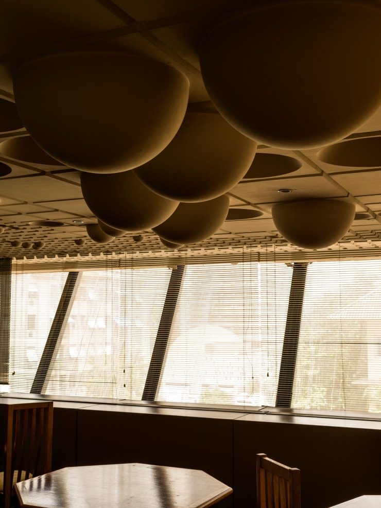 François-Xavier Gbré, Restaurant, Immeuble RASCOM, 1974, Plateau, Abidjan, Côte d’Ivoire, 2021
