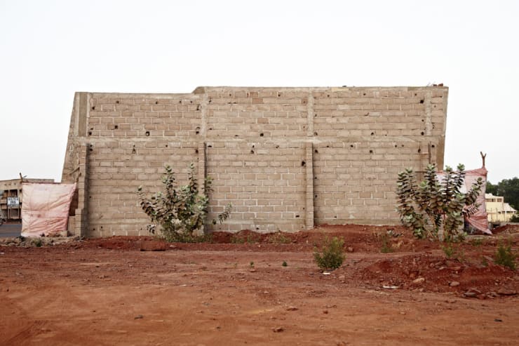 François-Xavier Gbré, Derrière la scène, Avenue des Armées, Sotuba, Bamako, 2011