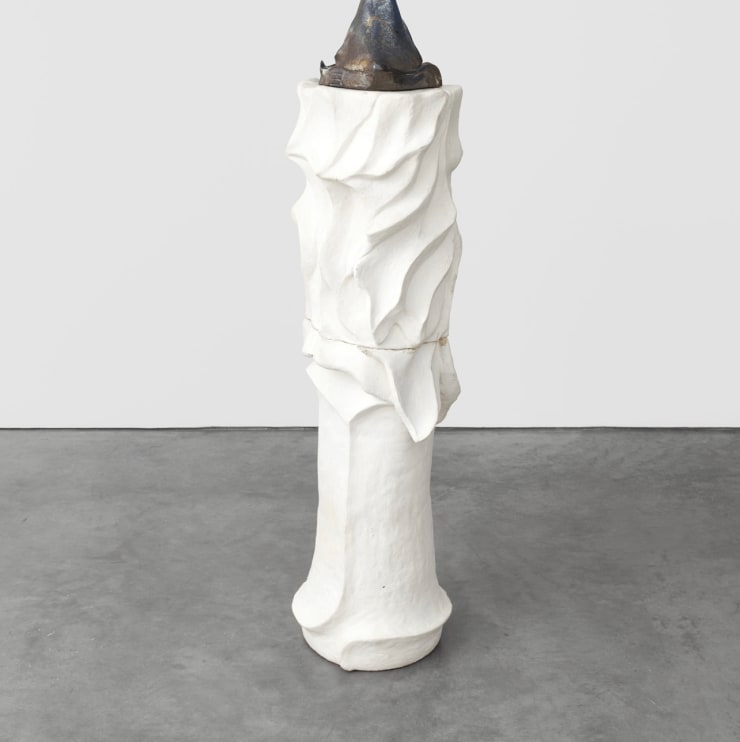 Bella Hunt & DDC Uncanny Column, 2022 Stucco 119 x 36 cm 46 7/8 x 14 1/8 in