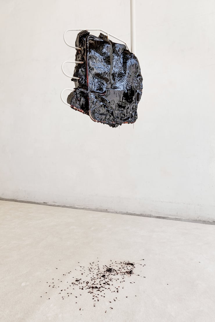 Agata Ingarden Sweaty Hands, 2017 Steel, enamel, copper and caramel 2900 x 500 mm 2750 x 600 mm