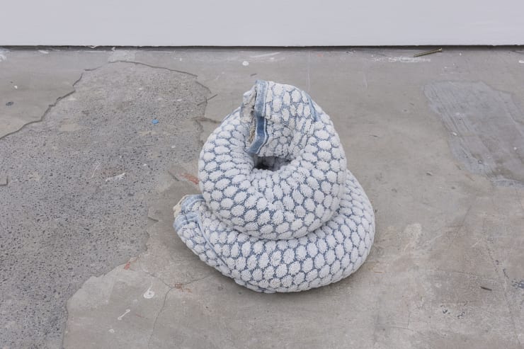 Oren Pinhassi, Towel Snake (white and blue), 2018