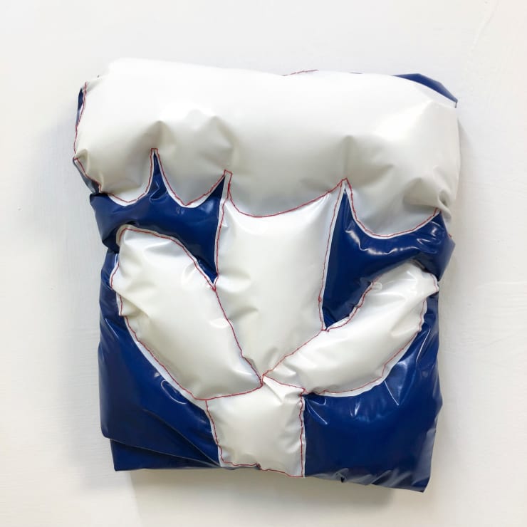 Héctor Mar, Entre almohadas, 2024