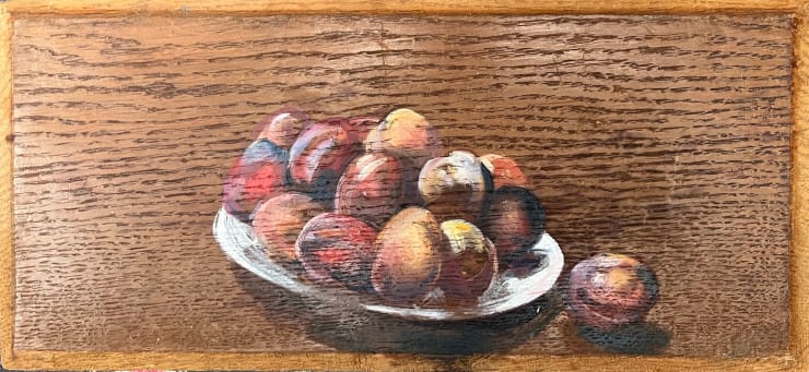 Sam Drukker, Pruim naast wit bord, 2023