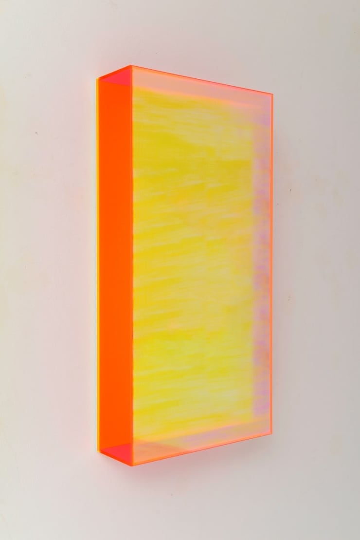 Regine Schumann, colormirror rainbow green grooves berlin, 2023
