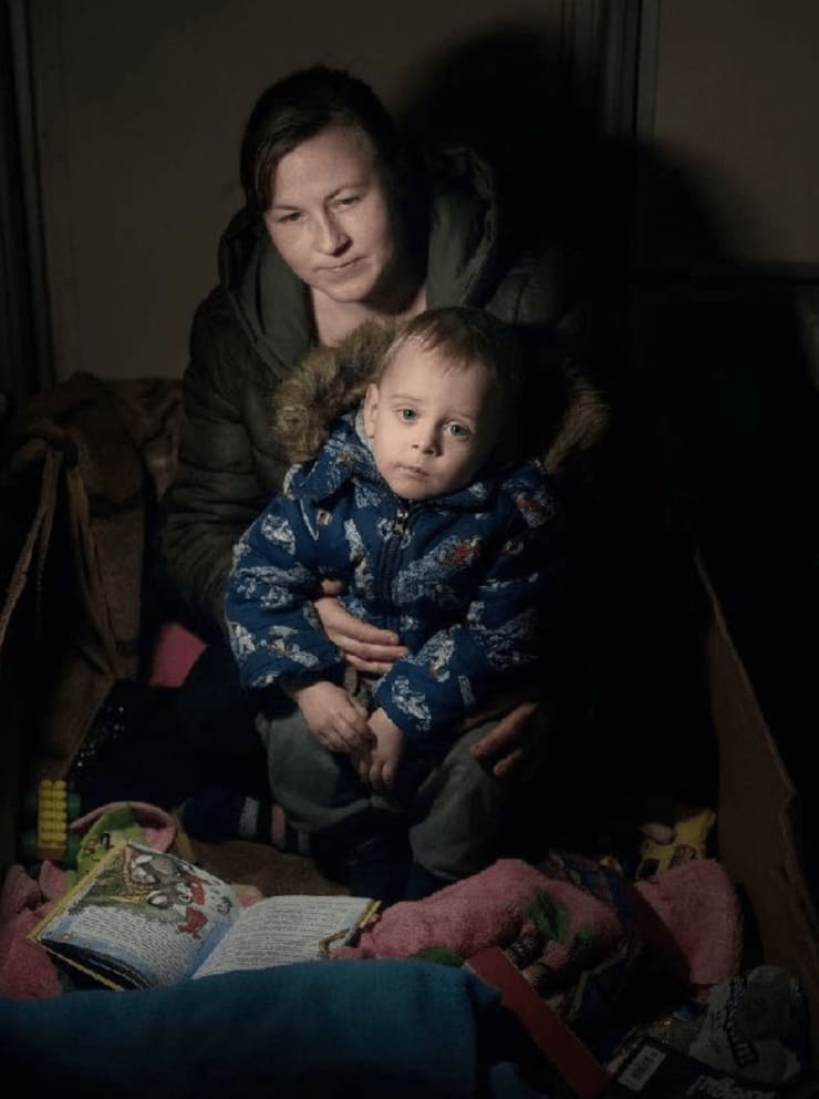 Alexander Chekmenev, VITA BOINA AND DENYS from the series Citizens of Kyiv, 2022