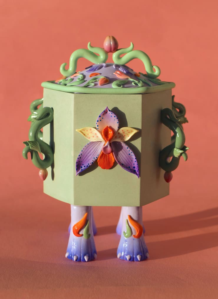 Hannah Lim, The Enchanted Garden Snuff Bottle, 2025