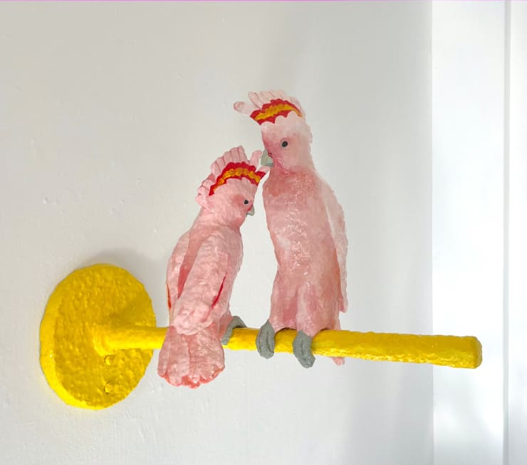 Auður Lóa Guðnadóttir, Tveir bleikir Cocatoos á priki / Two Pink Cocatoos on a perch, 2024