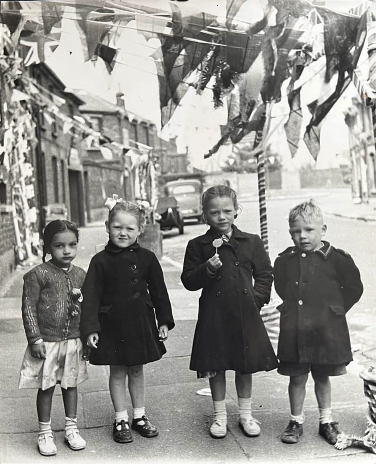 Coronation, Four Kids. Poplar