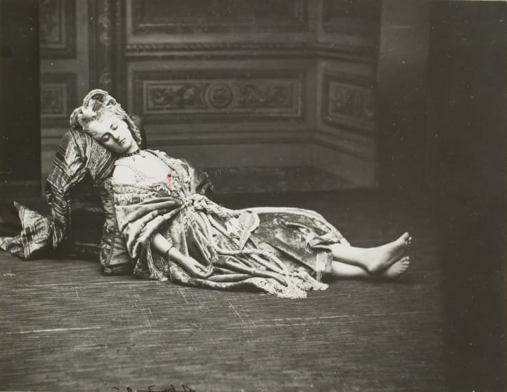 The Countess of Castiglione in collaboration with Pierre-Louis Pierson, La Comtesse de Castiglione - Sommeil, 1861-1867