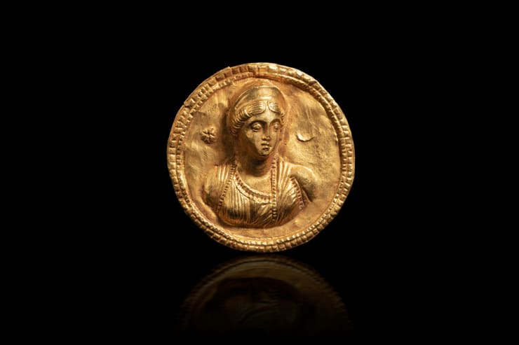 Greek, A Greek gold medallion of Aphrodite, Hellenistic, circa 2nd - 1st century BC