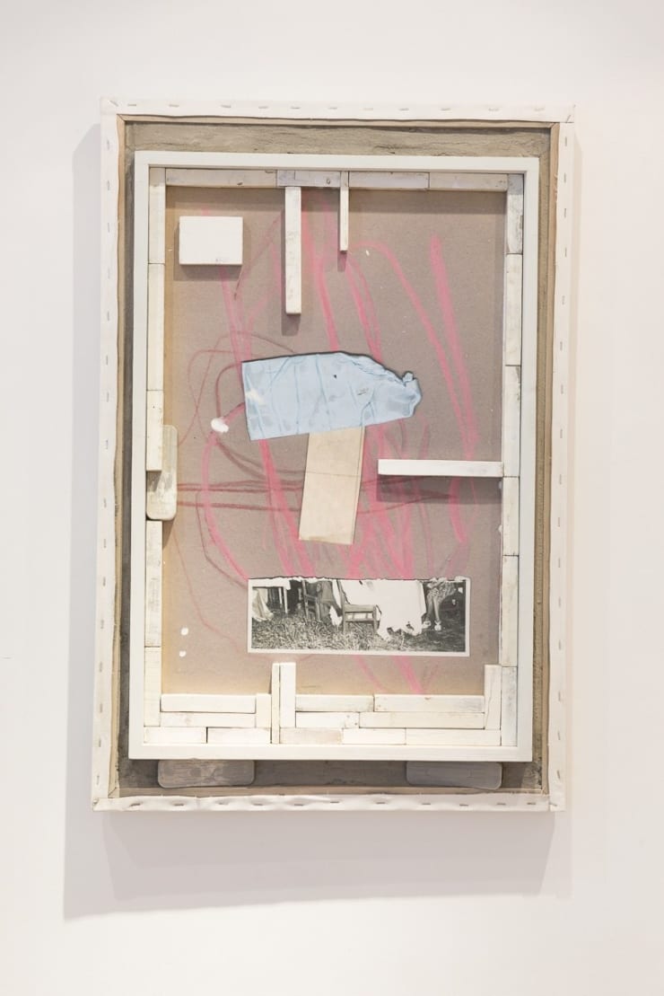 Mariana Mauricio, At a Stand, 2016