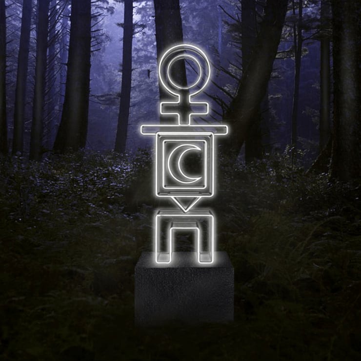 LUNA WOMAN POWER TOTEM, 3.3M - ENFIELD COUNCIL