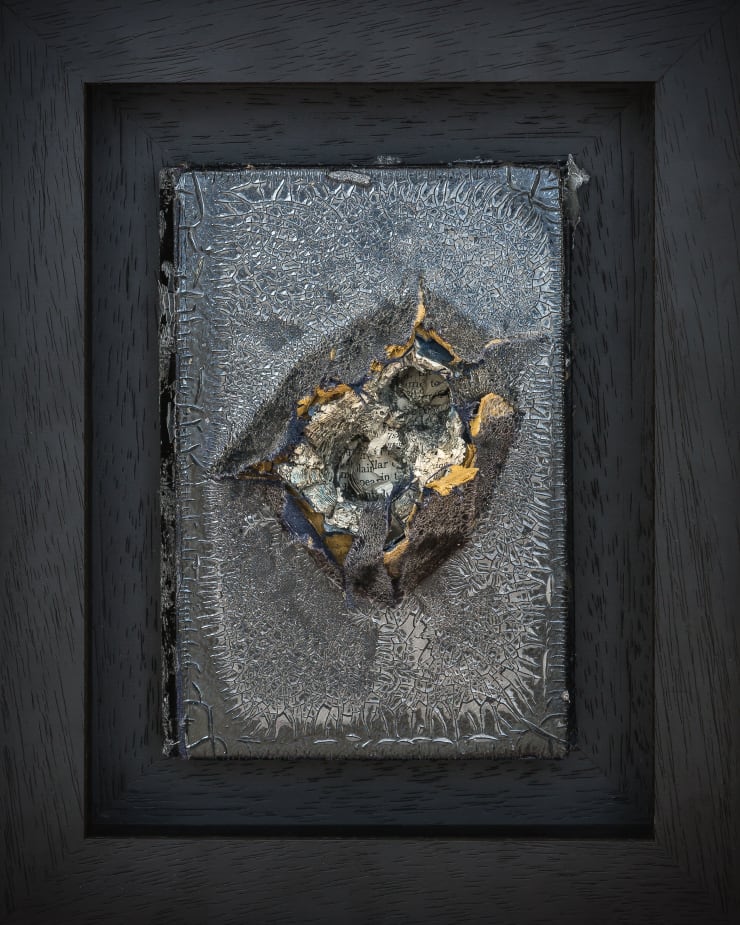 Cracks In The Centre Of The Universe