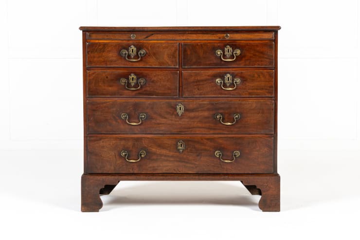 18th Century English George III Mahogany Chest of Drawers