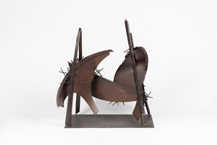Four Poles I, 1979, acciaio | steel, cm 52,1x45,8x30,5