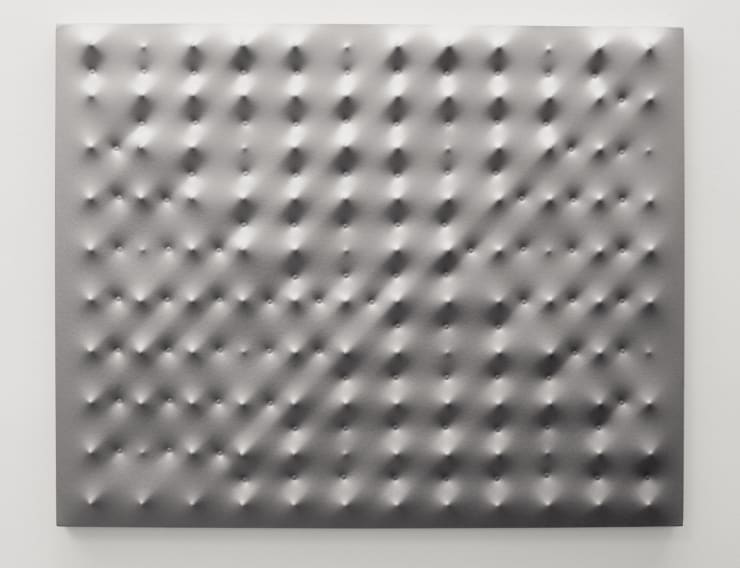 Enrico Castellani, Superficie argento, 2013