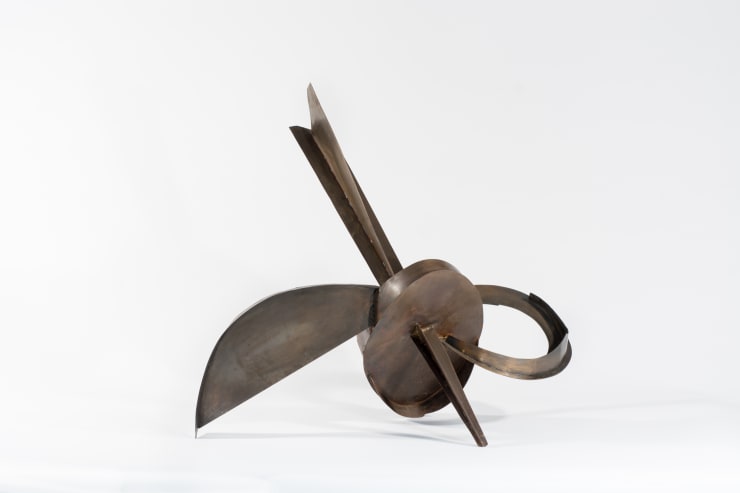 Issoire B, 1978, acciaio e ottone | steel and brass, cm 71,2x83,8x41,9