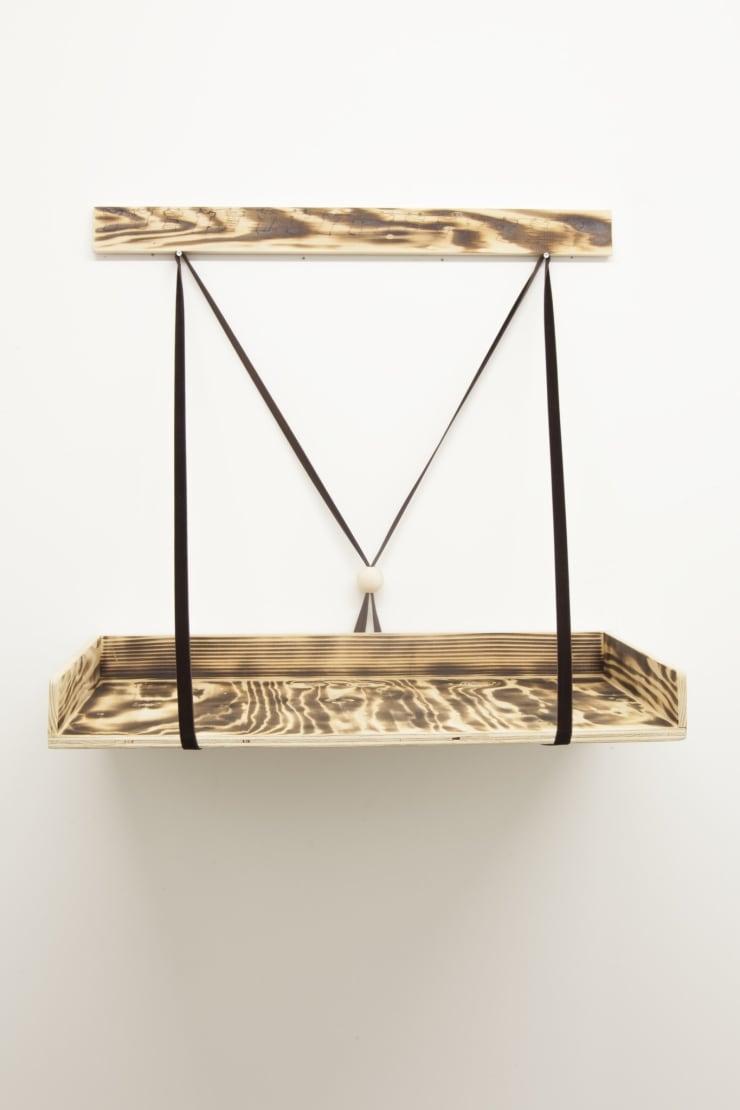 Miriam Laura Leonardi, It's a pity she hung up the t-shirts and they caught fire & Bauchladen III (und vor allem fehlt es an Brot), 2016