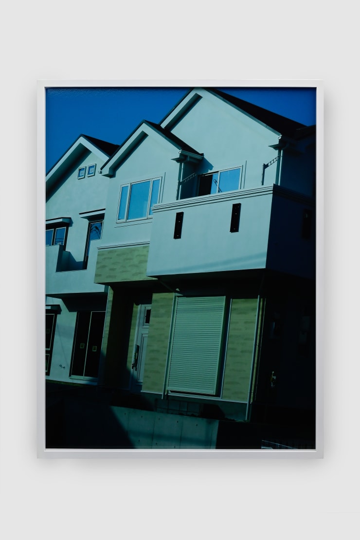 Motoyuki Daifu untitled (surround), 2018 C-print mounted on aluminum 101.6 x 76.2 cm (40 x 30 in) framed: 105 x 79.5 cm (41 3/8 x 31 1/4 in)