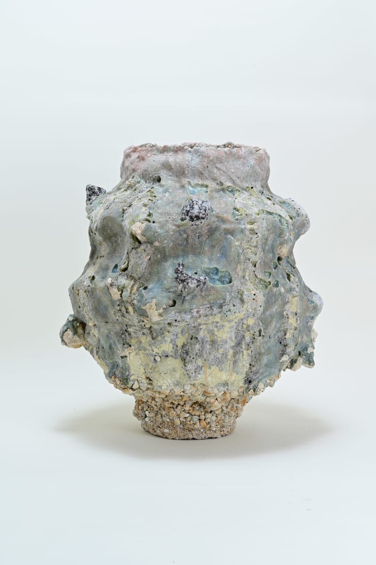 Masaomi Yasunaga 石と熔け合う器 - Vessel fused with stone, 2022 Glaze, colored glaze, glass, colored slip, underglaze color, colored kiln wash, kaolin 31 7/8 x 29 1/8 x 27 1/2 in 81 x 74 x 70 cm