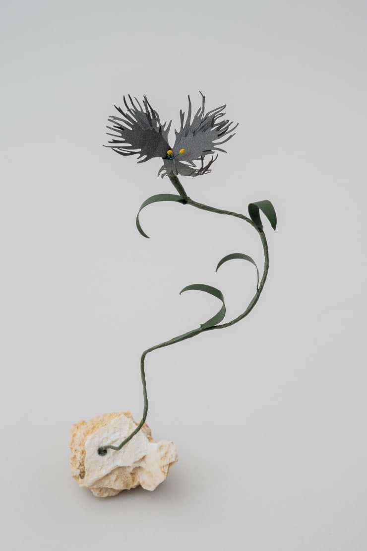 Megumi Shinozaki: edenworks Dianthus, 2020 Paper, Wire, Stone