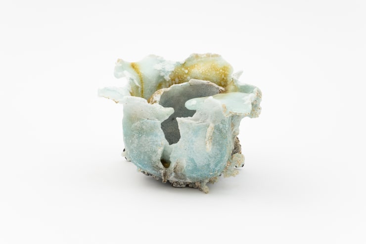 Masaomi Yasunaga Crumbling, 2023 Glass, copper 4 1/2 x 6 1/8 x 5 1/2 in 11.5 x 15.5 x 14 cm