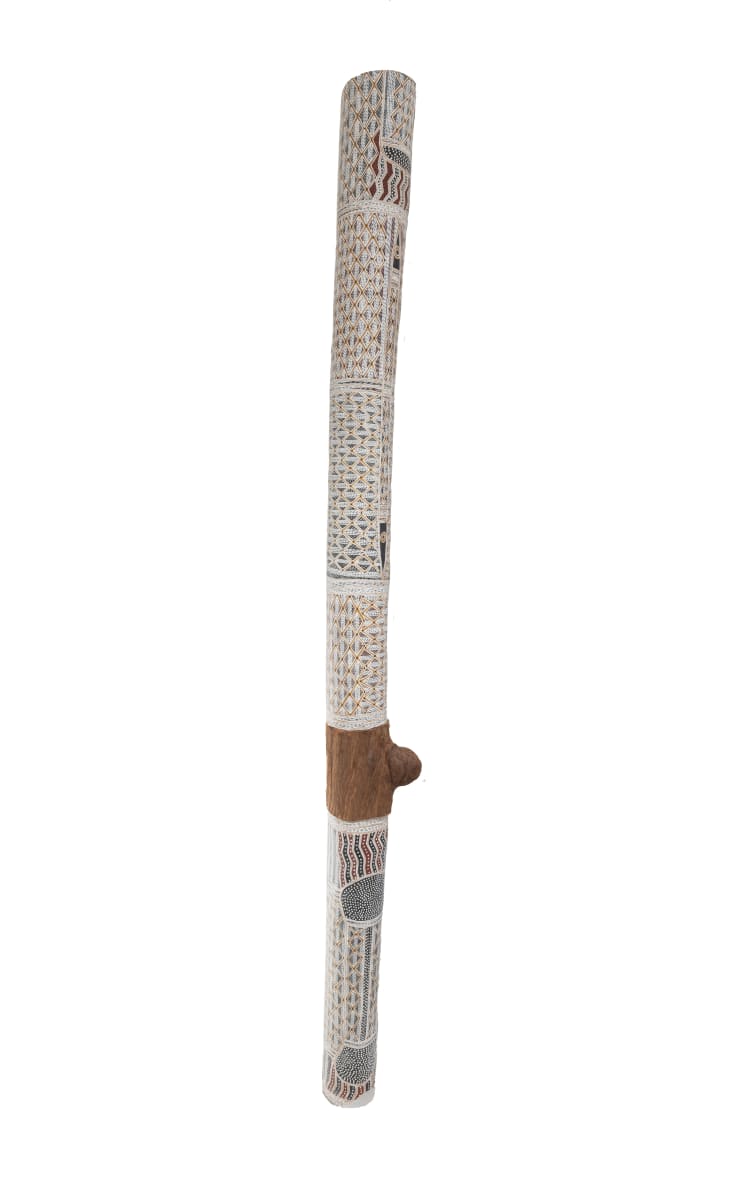 Birrkuḏa, 2018 earth pigments on Stringybark hollow pole 257 x 17 cm