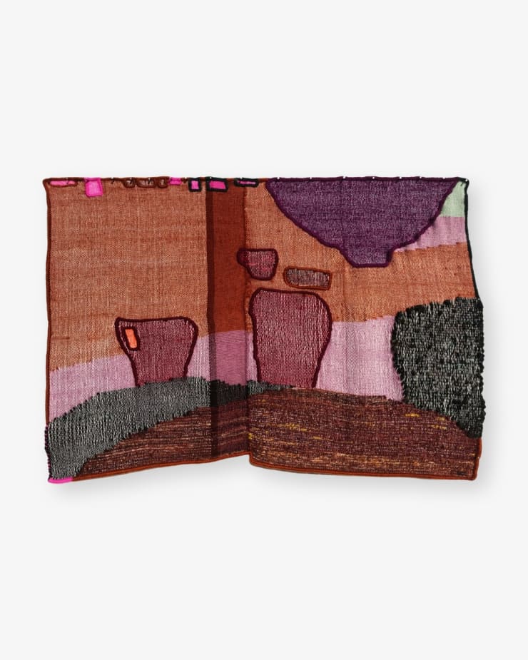 Frances Van Hasselt, Ruimte