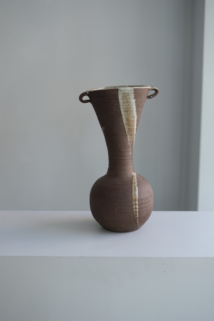 Janet Leach, Tall Vase with lugs