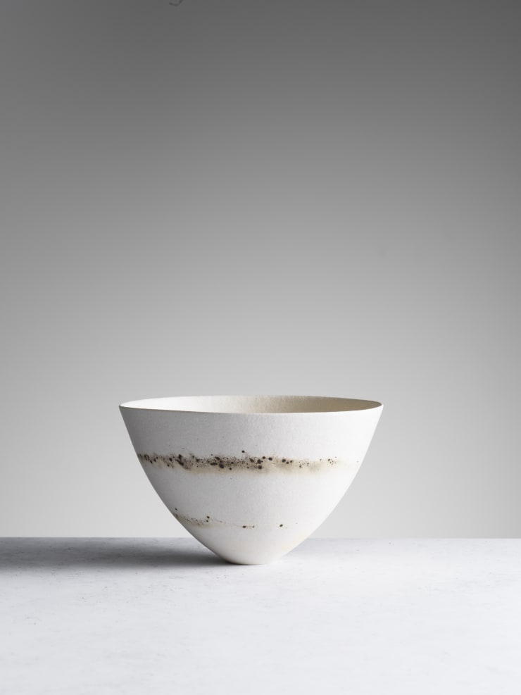 Jennifer Lee, Pale, two speckled ring traces, 2015