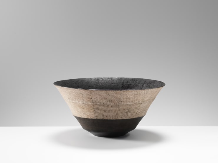 Maeda Masahiro, Bowl with overglaze enamels with silver, 2018