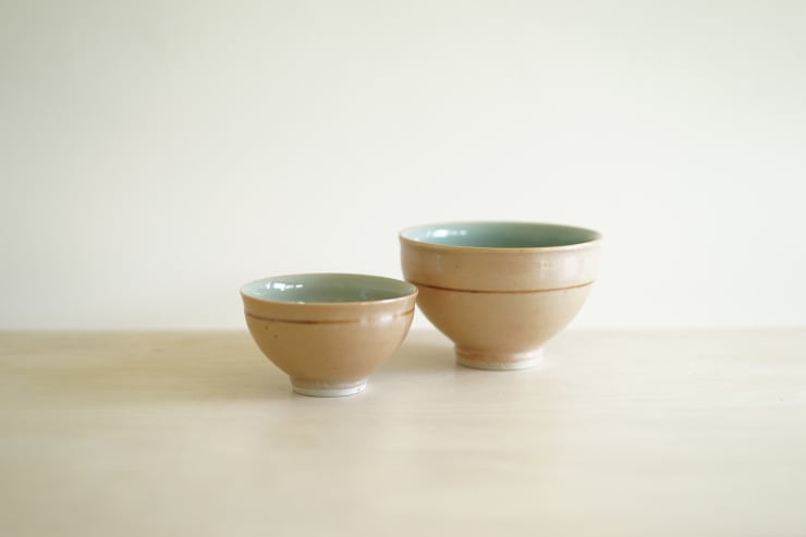 Gwyn Hanssen Pigott, Two Bowls with Stripe