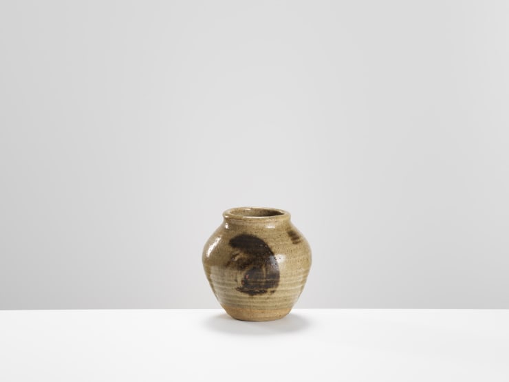 William Staite Murray, Vase with ash glaze/iron